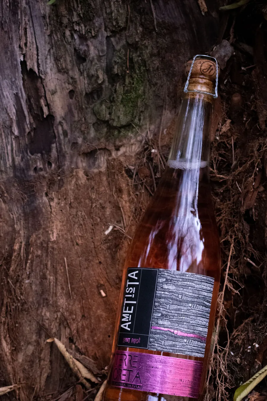 Bottiglia di Ametista, spumante rosato brut Terre di Creta